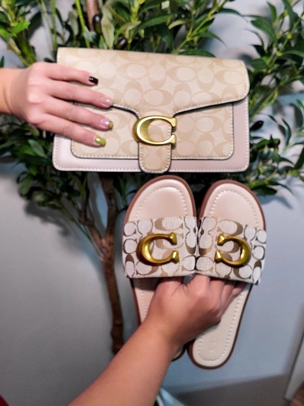 Women’s Matching Handbag & Slide Sandals Set – Beige